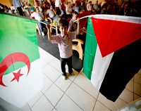 الجزائر تجدد عهدها مع فلسطين