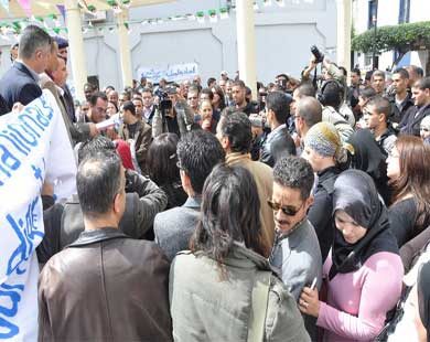 الصحفيون الجزائريون يستعجلون تجسيد الإصلاحات