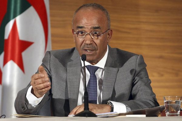 صاحب ملايين الاستمارات “المزوّرة” يعود.. هل يلتحق بالحراش؟