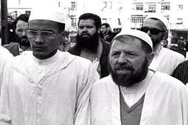 ما سر عداء “القرمزلي” لعلي بن حاج؟