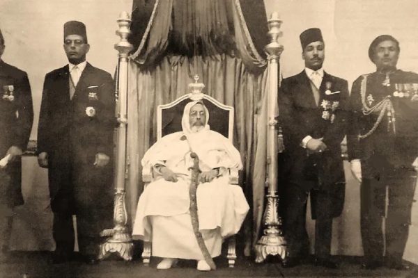 مواقف يسجلها التاريخ بمداد من نور