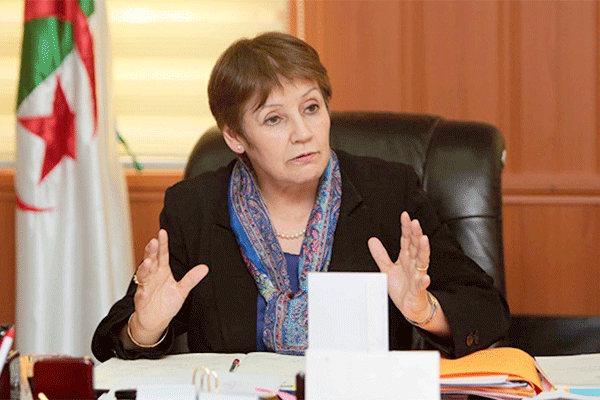 تفاجأ وافتجأ وفوجئ!